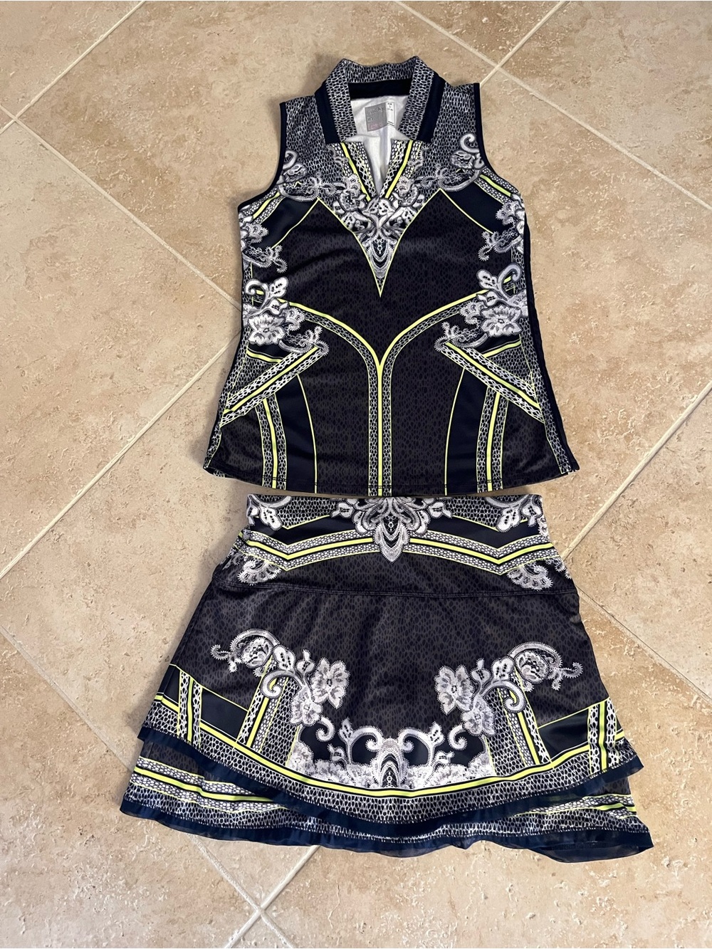 Lucky in Love Girls Black, White & Neon Yellow Sleeveless Top and Skirt Set